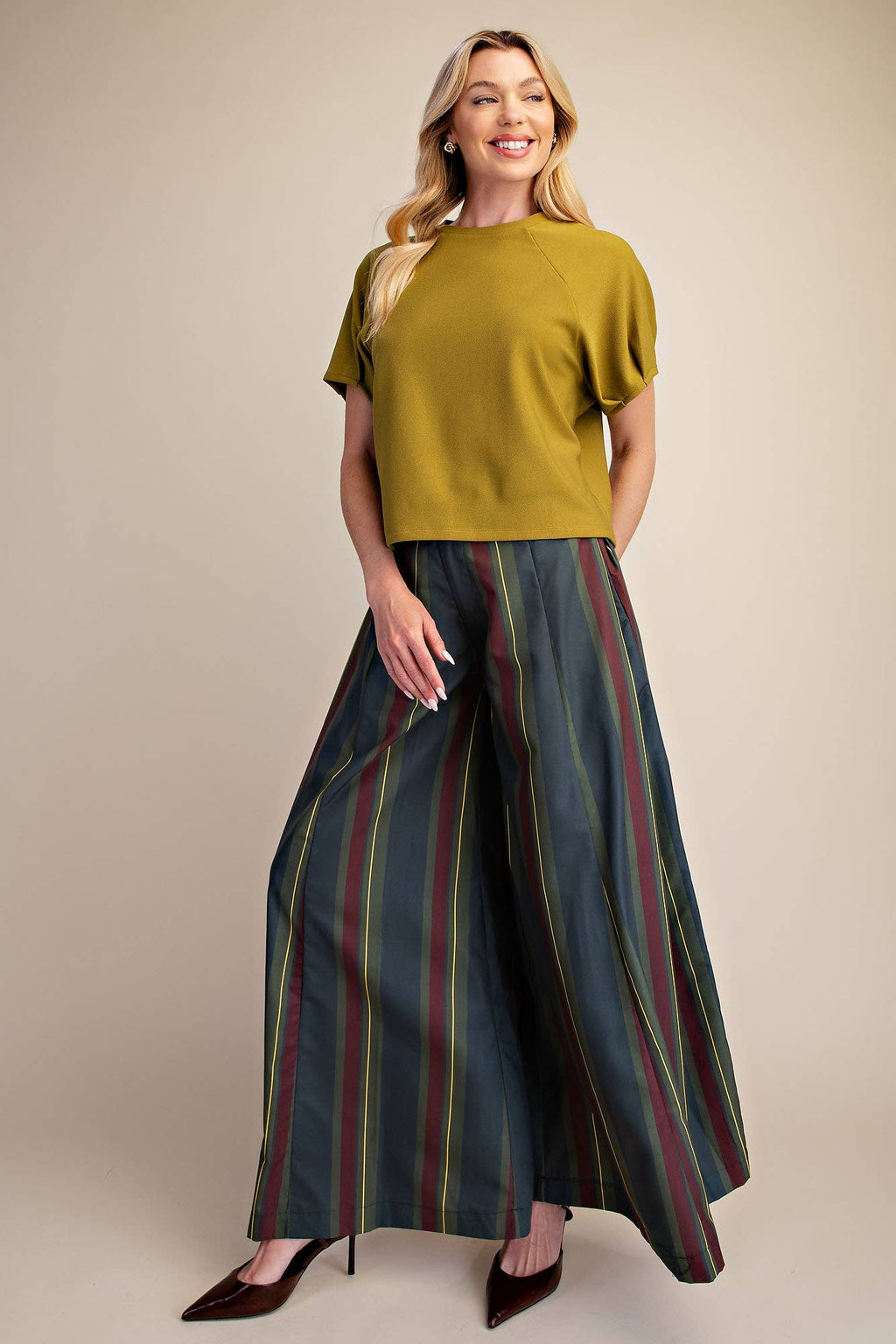 Round Neck Puff Short Sleeve Pullover Top